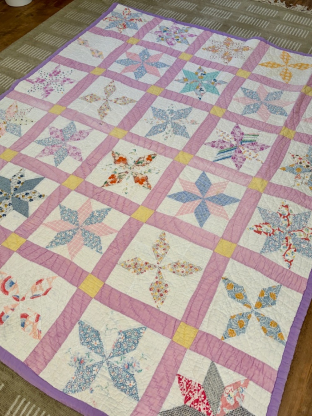 Vintage Hand Quilted Pinwheel Patchwork Quilt 57.5" x 70" – Pastel Cottagecore - Picture 13 of 17